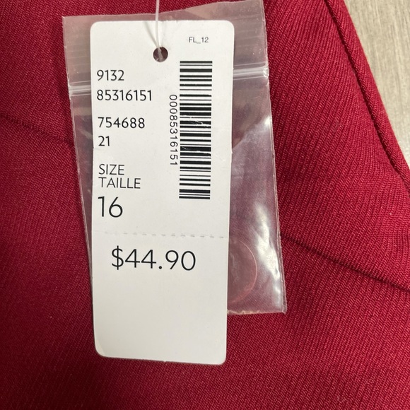 Reitmans size 16 crops NWT - Picture 4 of 4